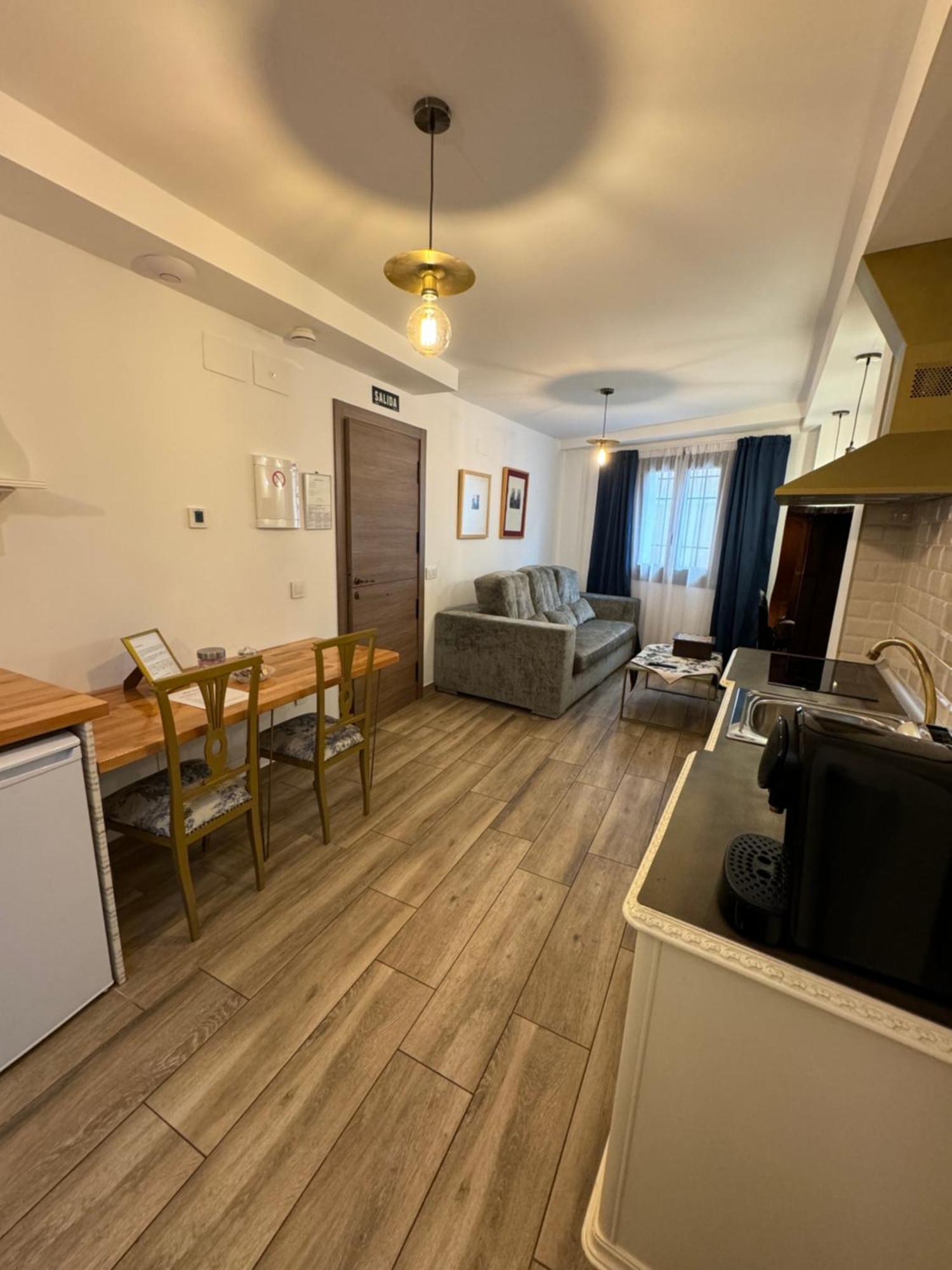 Ateneo Cuenca Suites Con Cocina En El Casco Historico מראה חיצוני תמונה