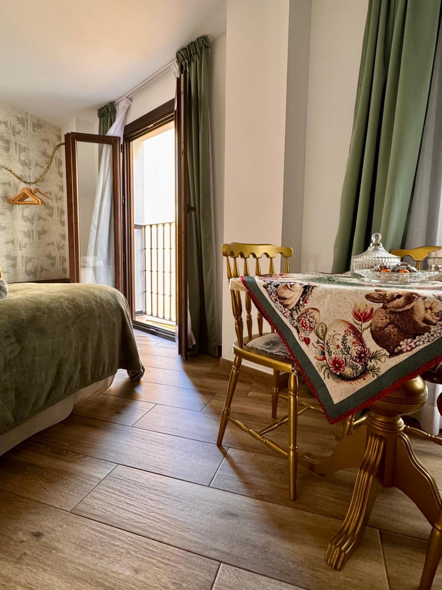 Ateneo Cuenca Suites Con Cocina En El Casco Historico מראה חיצוני תמונה