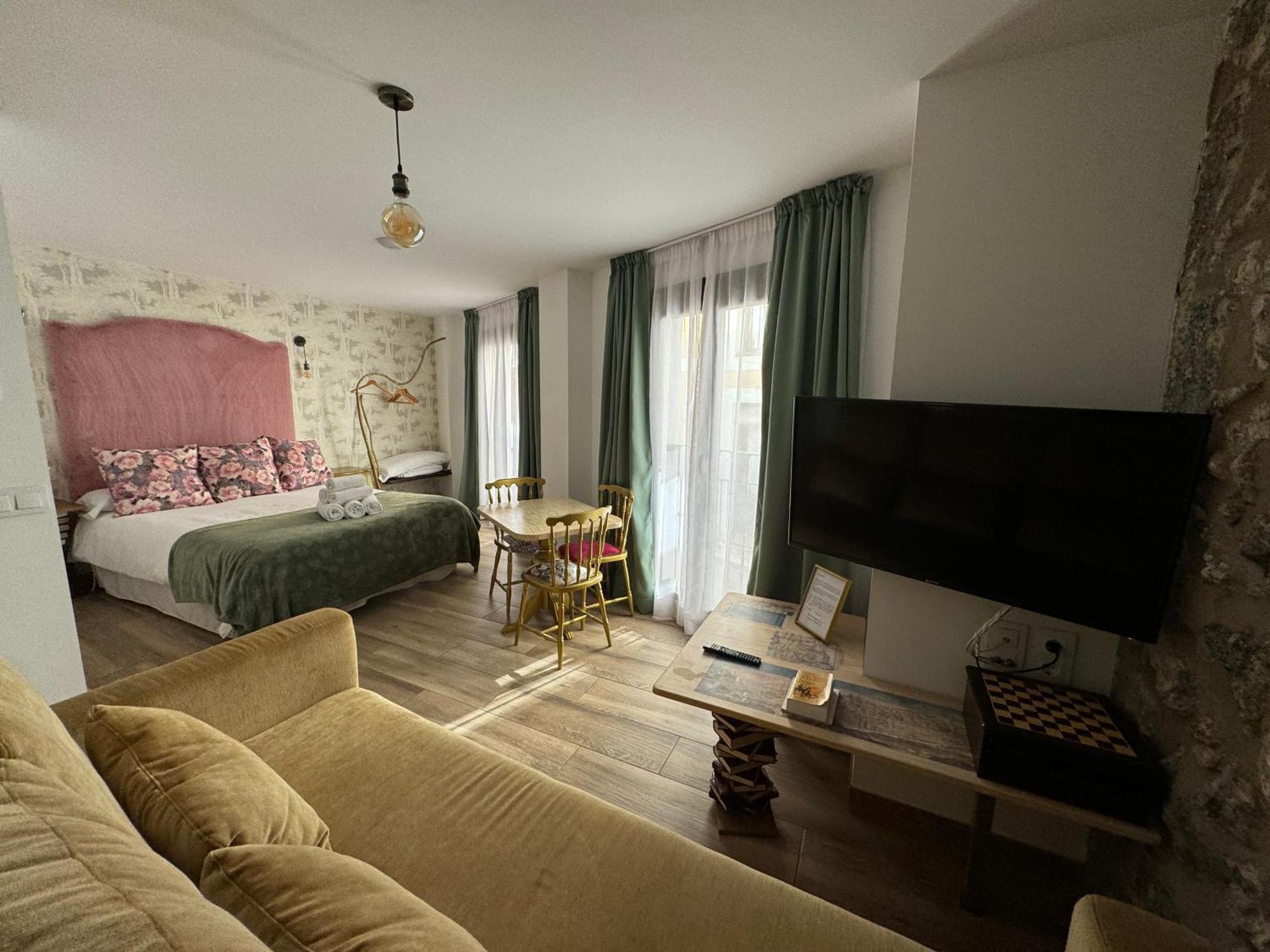 Ateneo Cuenca Suites Con Cocina En El Casco Historico מראה חיצוני תמונה